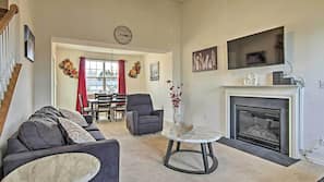 TV, fireplace