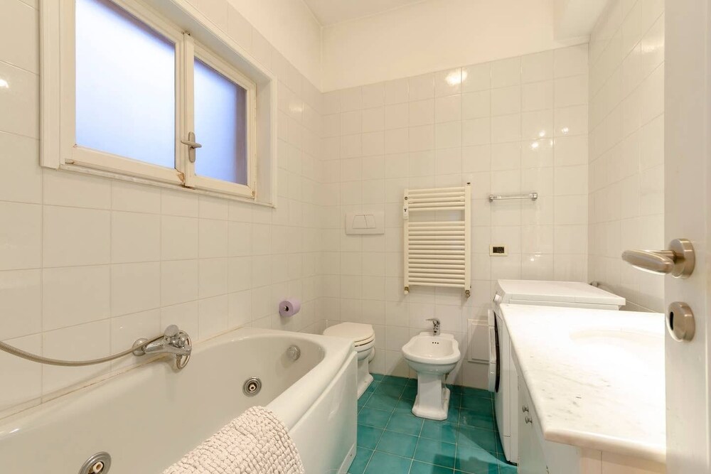 Altido Lovely Apt with Communal Pool in Nervi