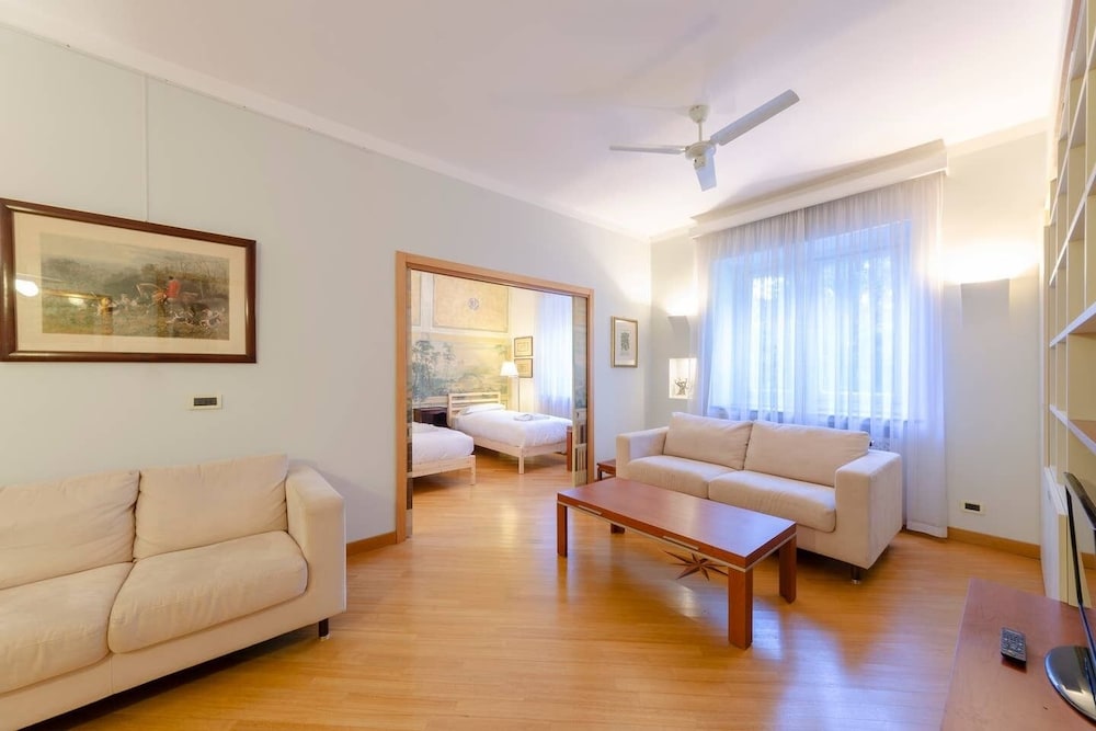 Altido Lovely Apt with Communal Pool in Nervi