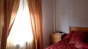4 bedrooms, iron/ironing board, free WiFi