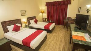Iron/ironing board, free WiFi, linens