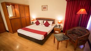 Iron/ironing board, free WiFi, linens