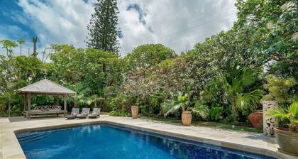 Kailua Beachside 4 Bedroom Home by Redawning