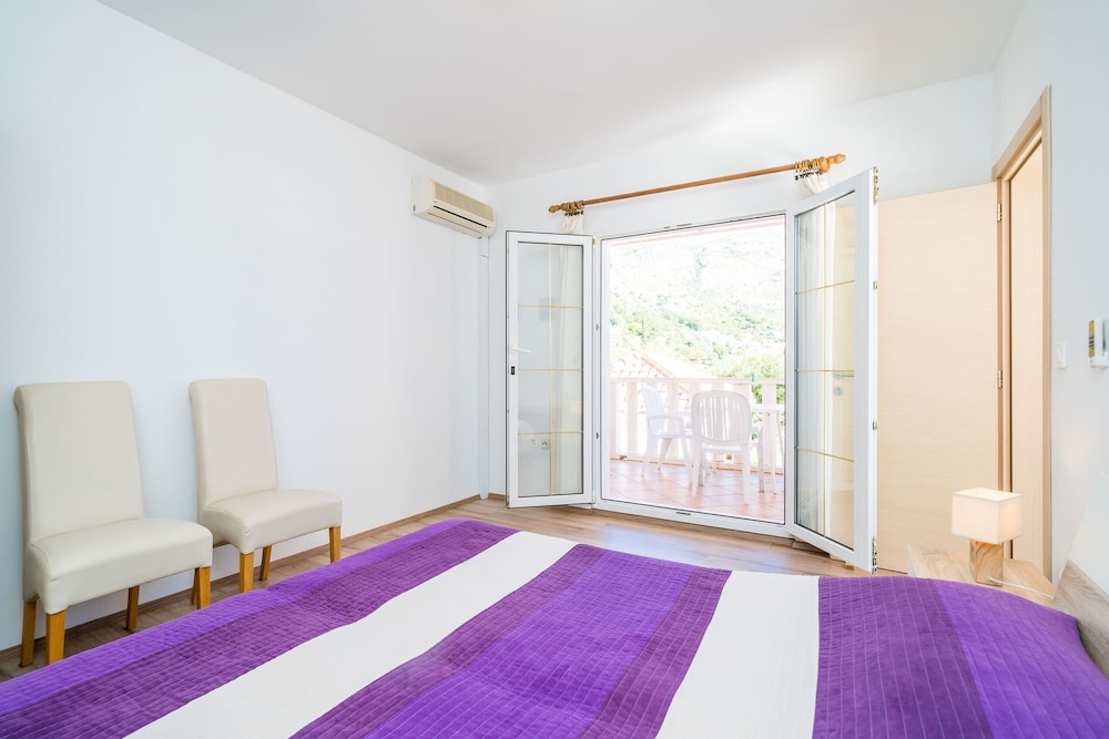 Apartments Blue Chill Comfort OneBedroom Apartment with Balcony and