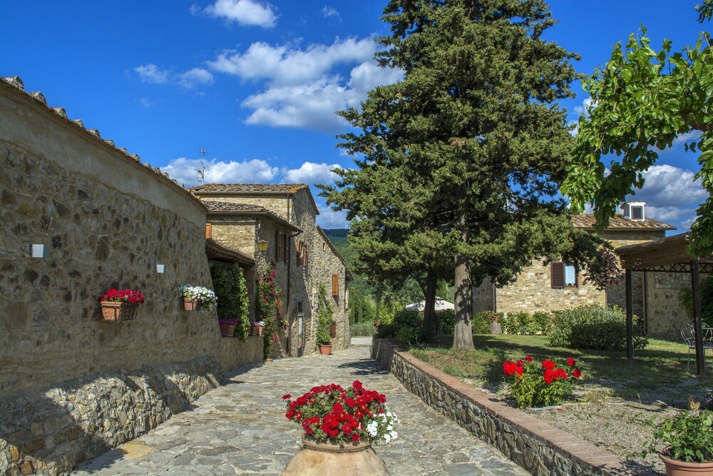 Il Portico Della Rocca