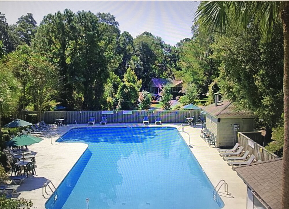 RBC Heritage Golf Tournament Week Easter weekend Deals & Reviews