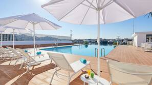 Seasonal outdoor pool
