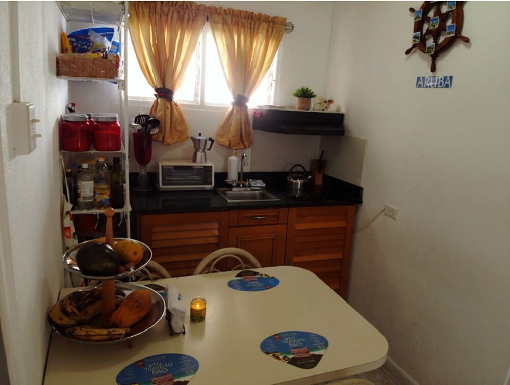 Shared kitchen, Hostel Room Aruba