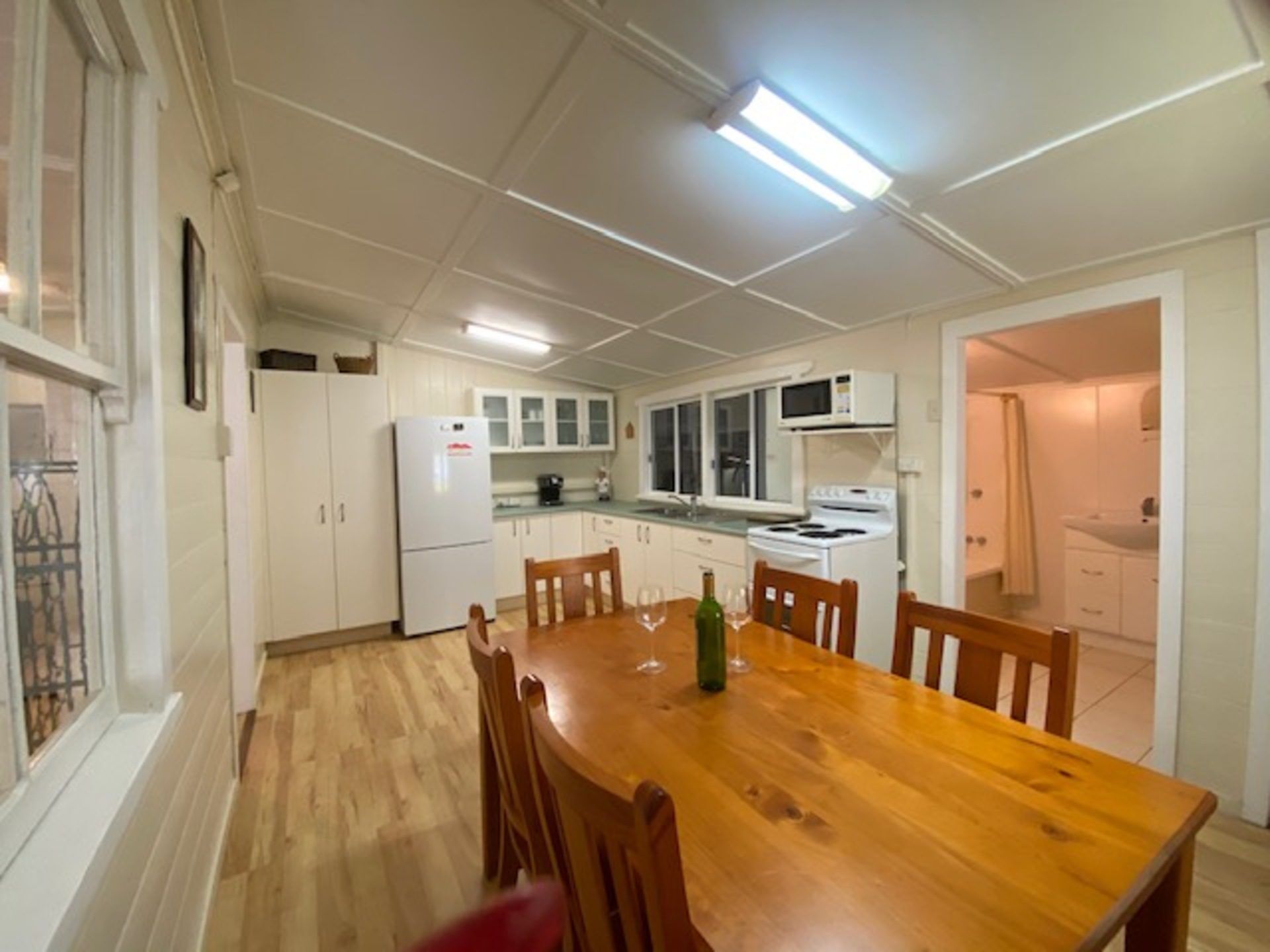 Turtles Rest - Toogoom- 2br, Inground Pool, Pets Welcome