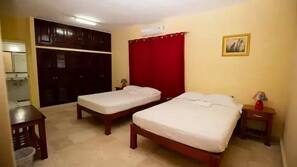 Minibar, iron/ironing board, linens