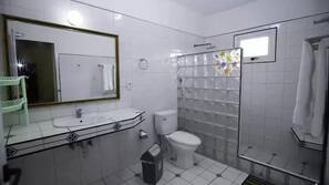 Shower, free toiletries, towels, soap