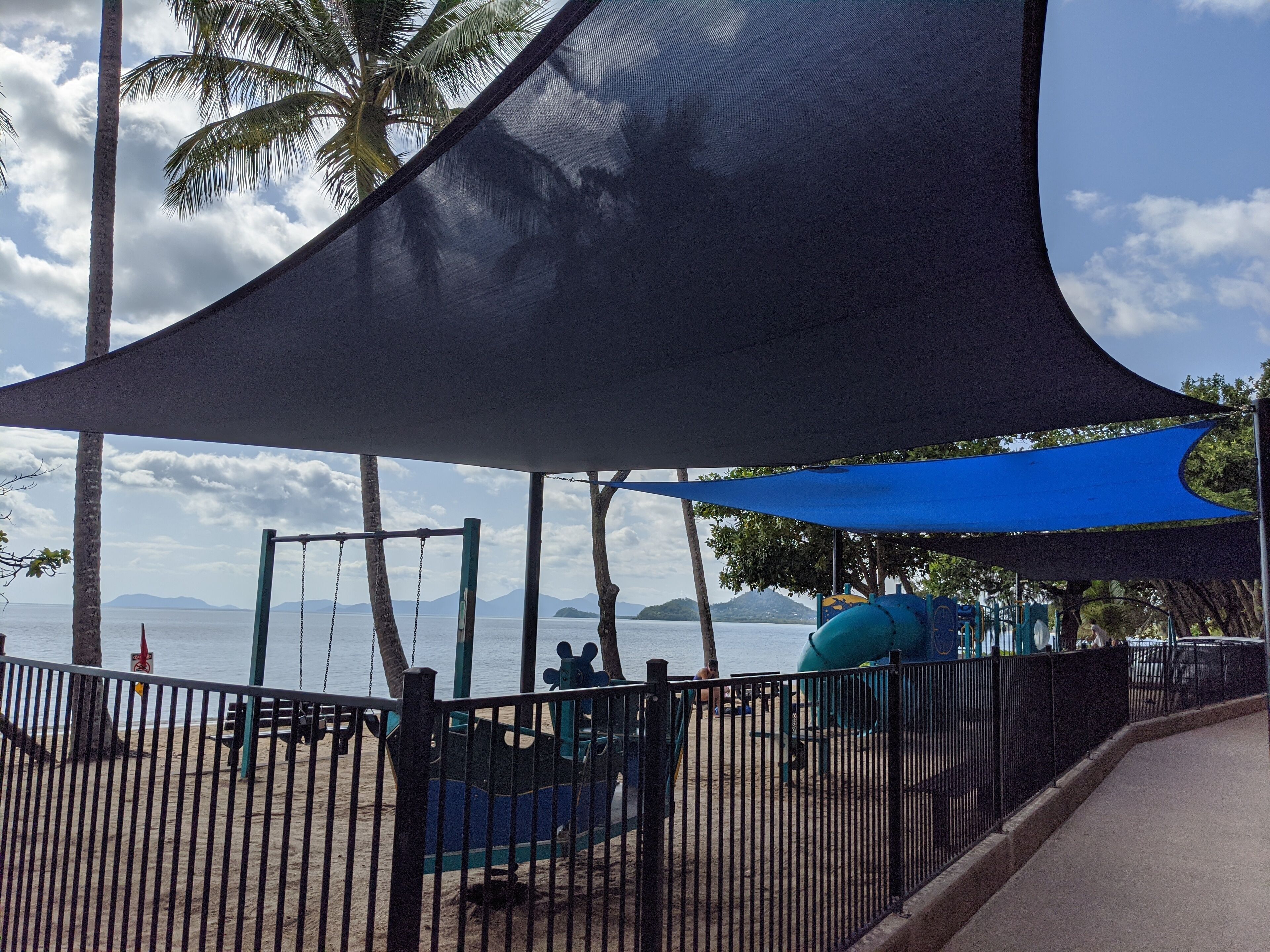 The Escape Luxury Apartment Peppers Beach Club Palm Cove