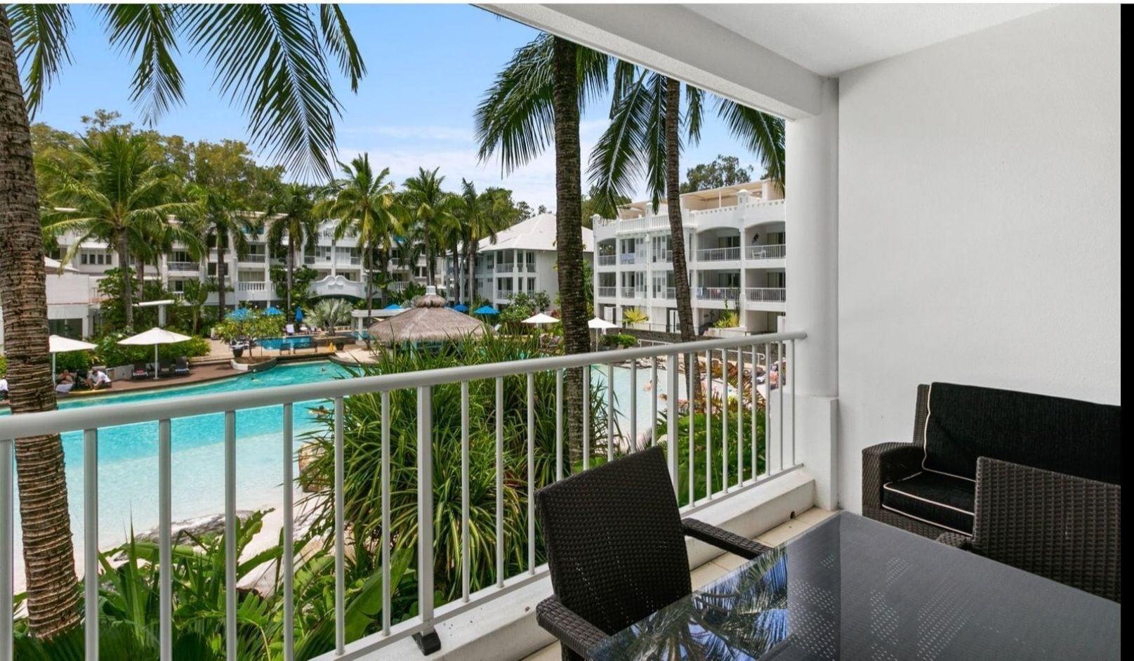 The Escape Luxury Apartment Peppers Beach Club Palm Cove