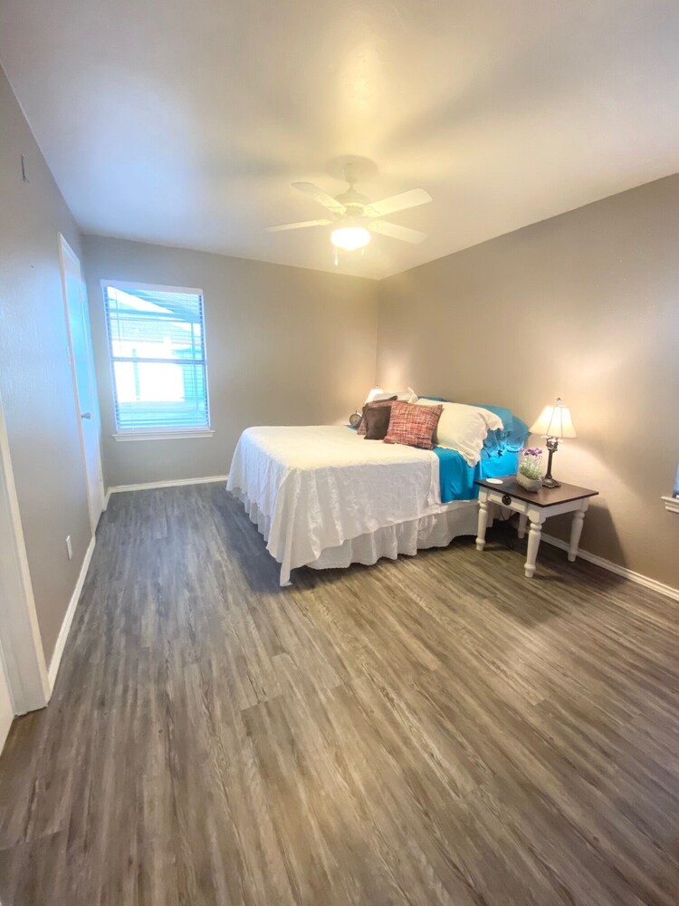 Beautiful country views minutes from Weatherford, Fort Worth and