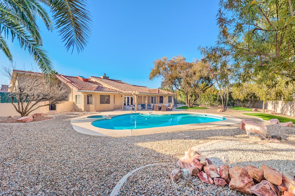 Beautiful spacious home, up to 10 guests welcome!