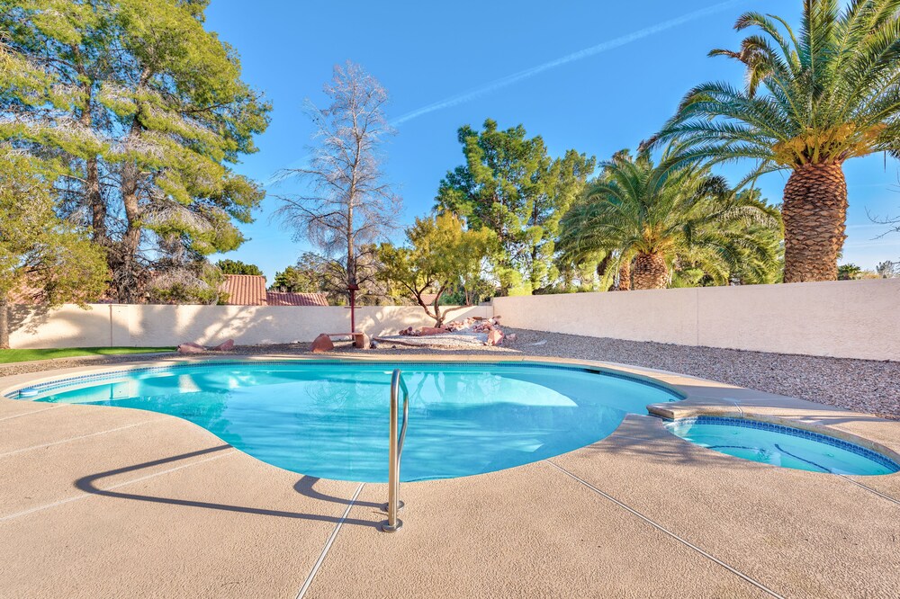 Beautiful spacious home, up to 10 guests welcome!