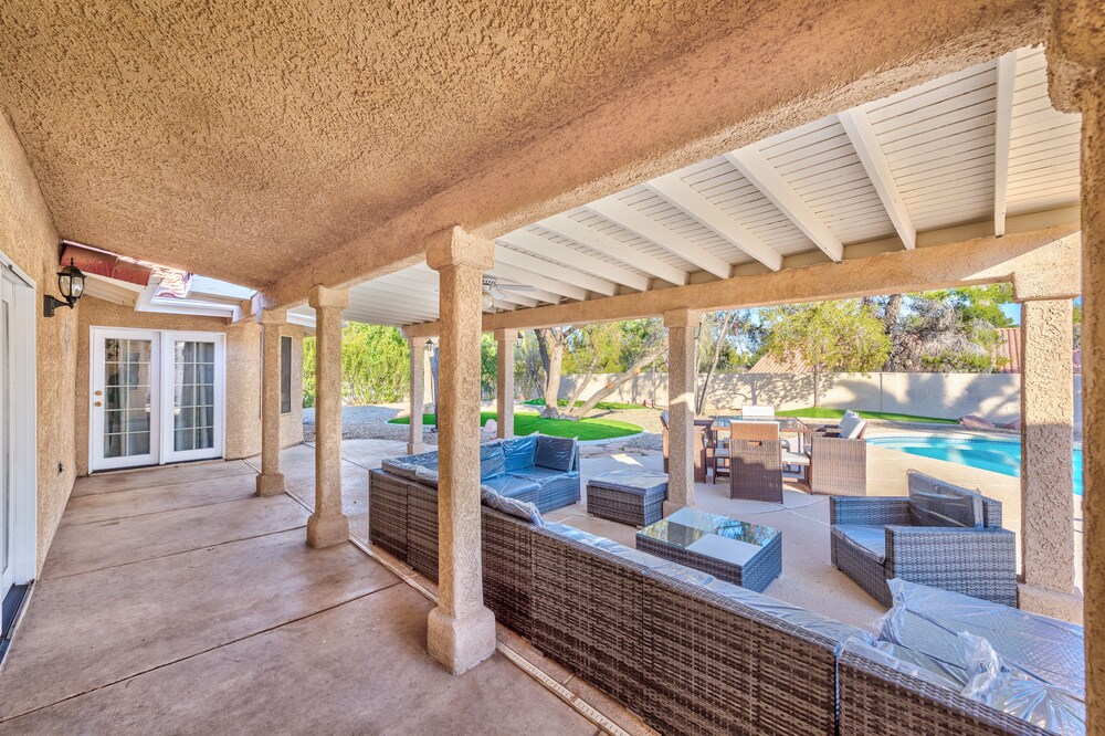 Beautiful spacious home, up to 10 guests welcome!