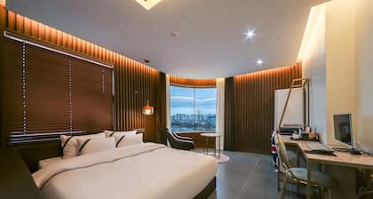 DIVINE Hotel