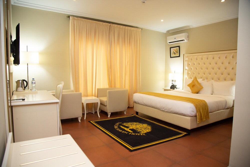 Oak Haven Hotel and Suites Reviews, Photos & Rates