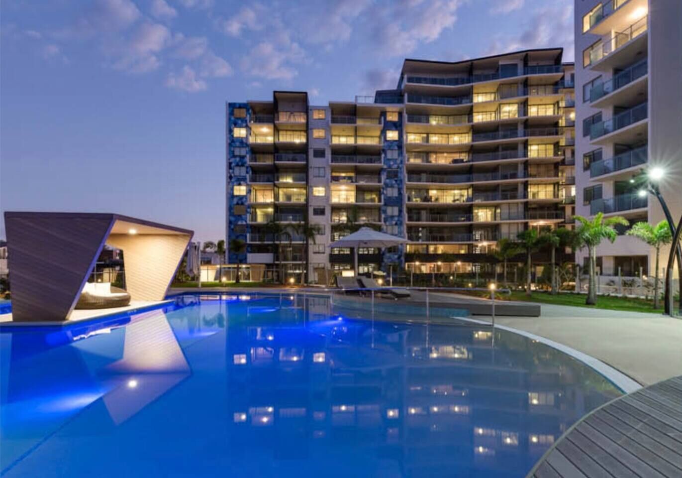 Art-Inspired, Designer APT in the vibrant area