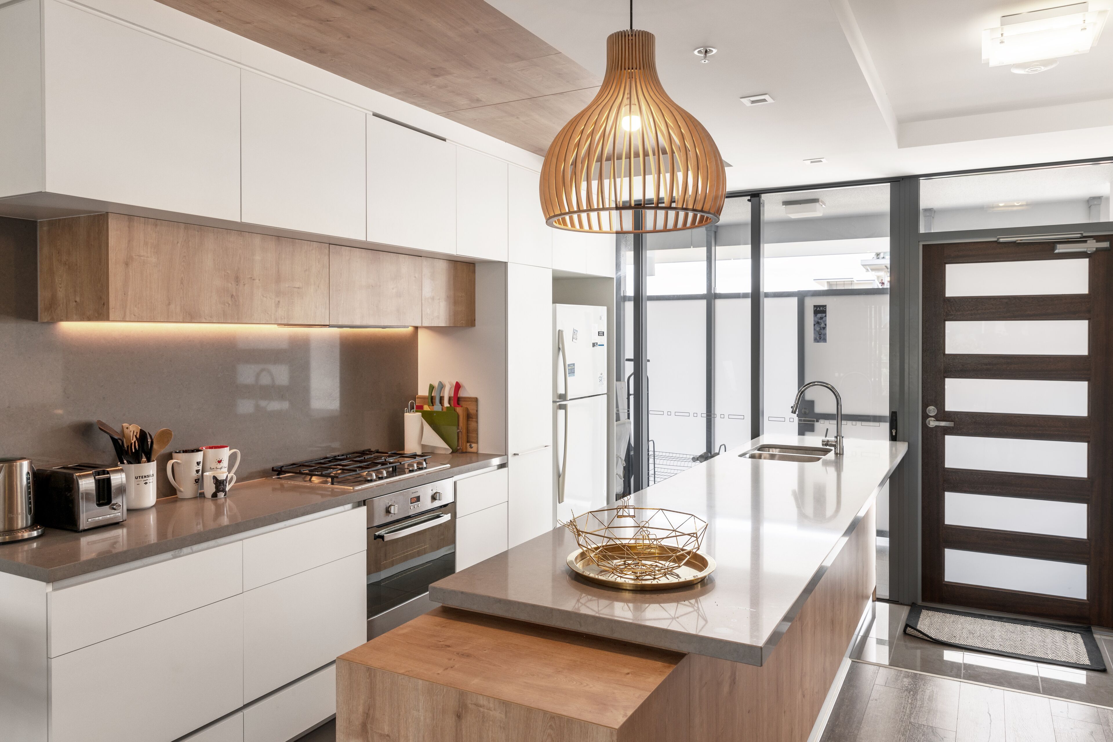 Art-Inspired, Designer APT in the vibrant area