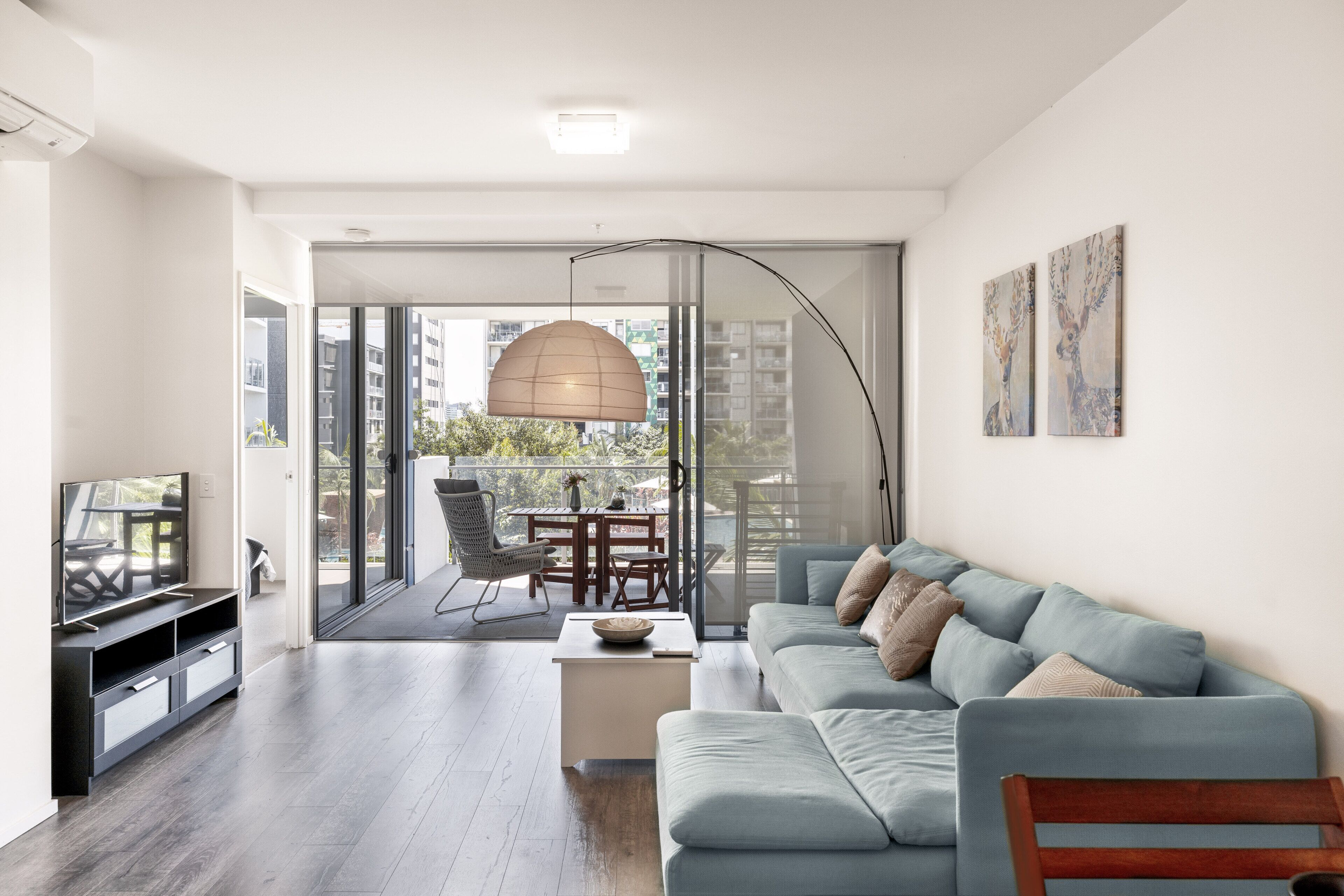 Art-Inspired, Designer APT in the vibrant area