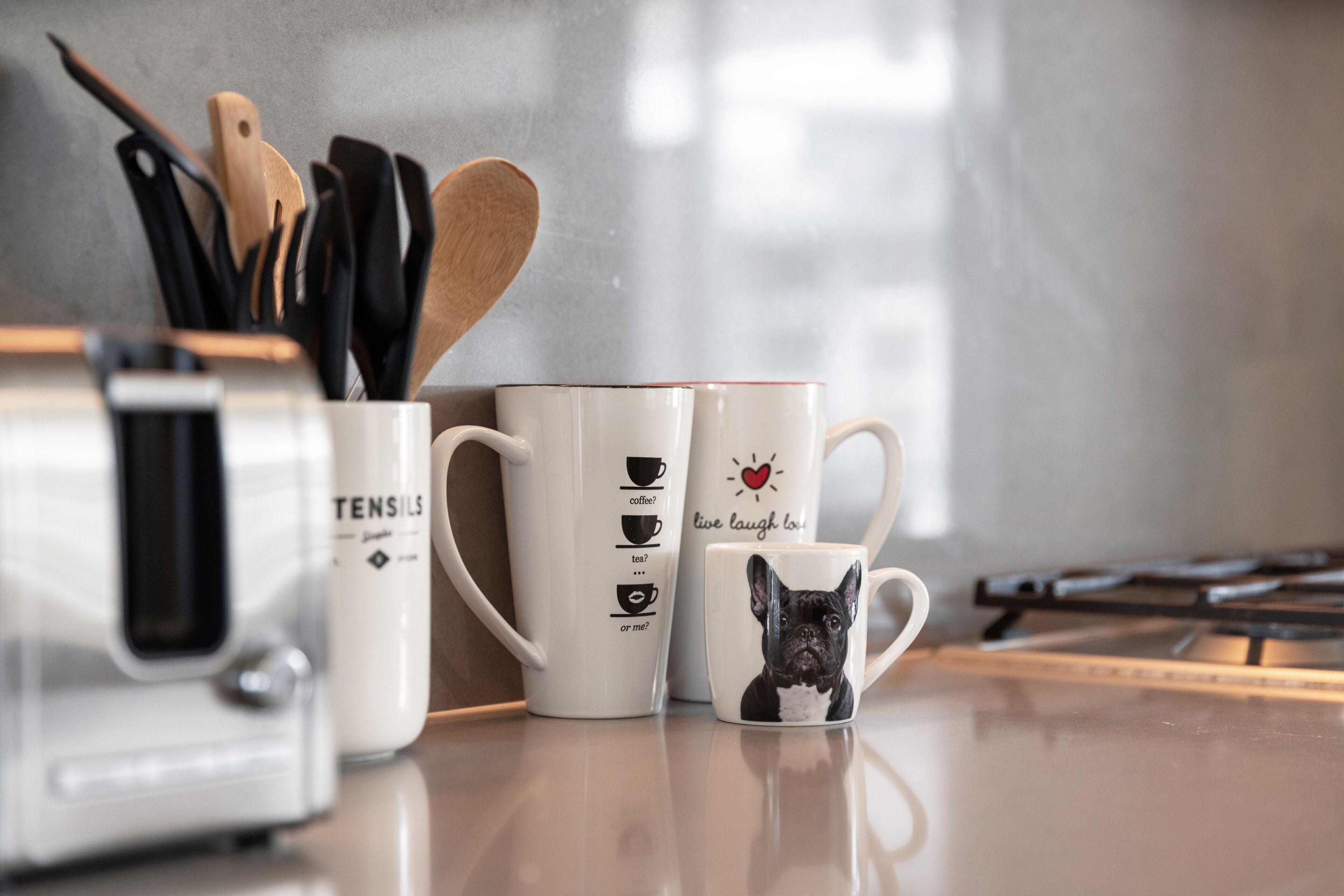 Art-Inspired, Designer APT in the vibrant area