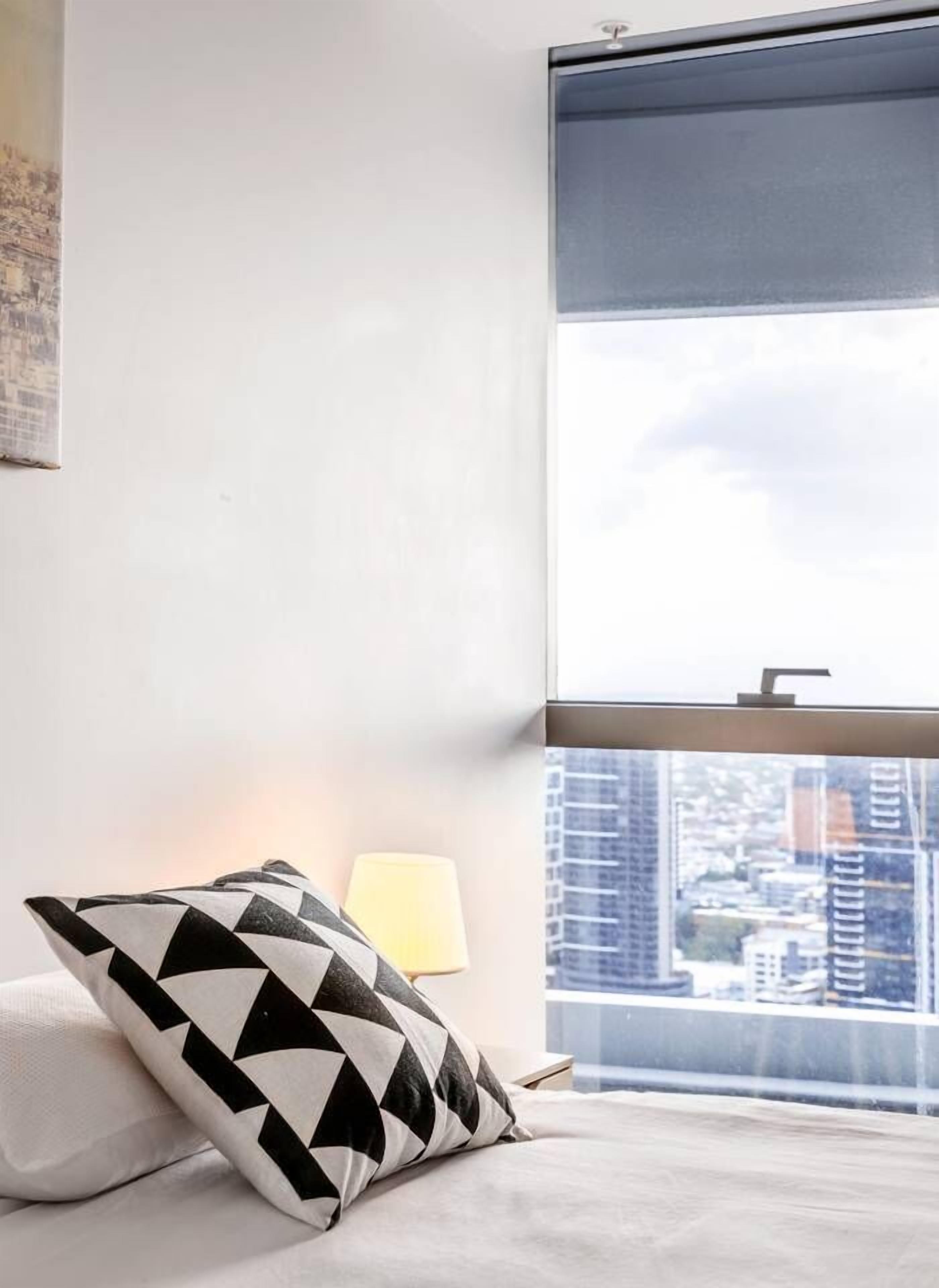 High Lvl River View Brisbane CBD +parking