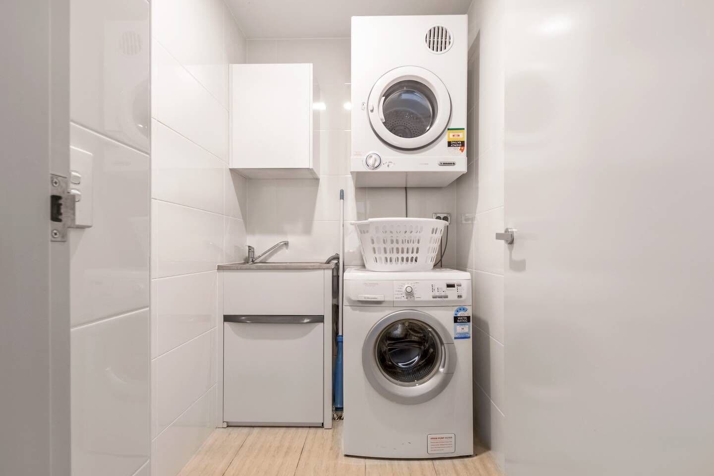 High Lvl River View Brisbane CBD +parking