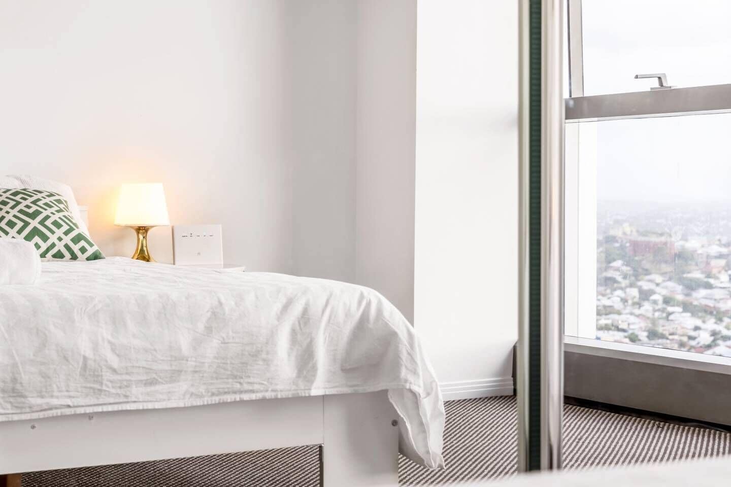 High Lvl River View Brisbane CBD +parking