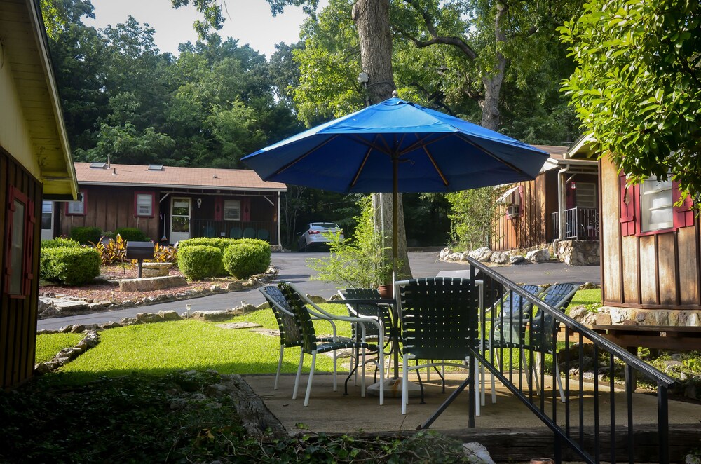 Cabin 2bdrms With Pool and Boat Dock Access on Norfork Lake, Arkansas