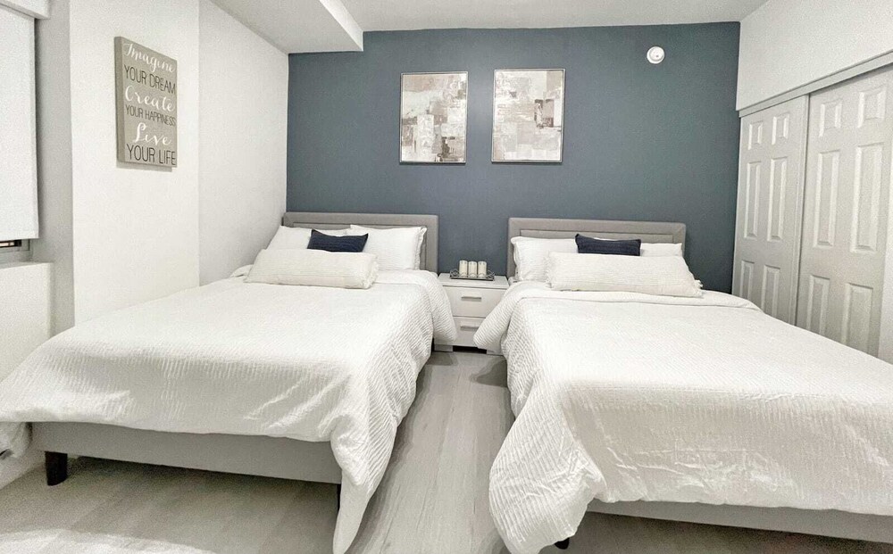 NEWLY REMODELED 2/2 MIDTOWN MIAMI FREE PARKING