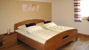 2 Schlafzimmer, Bügeleisen/Bügelbrett, WLAN