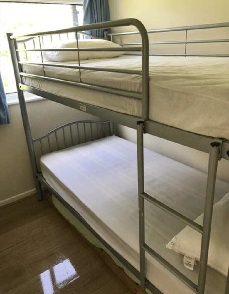 2 Bedroom Chalet Near the Beach