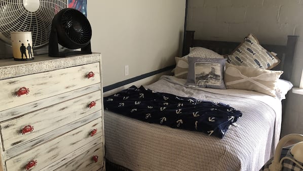 3 bedrooms, bed sheets