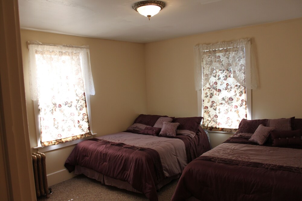 OAK STREET INN - COPPER SUITE