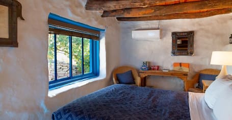 Big Bend Lodging at Ten Bits Ranch | Room #8 - The Courthouse ...