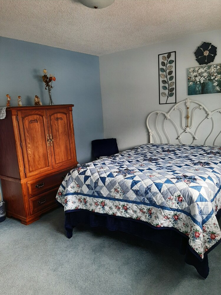 Parowan, Utah. Quiet and peaceful neighborhood. Close to I15. in