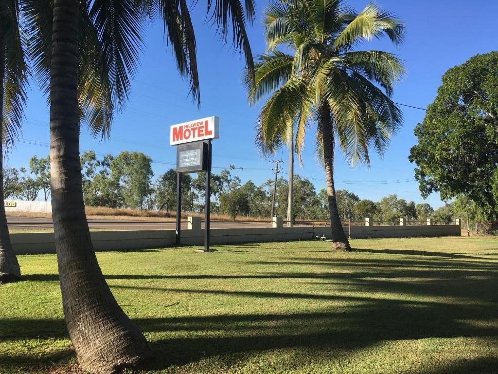 Hillview Motel