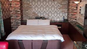 Desk, iron/ironing board, free WiFi