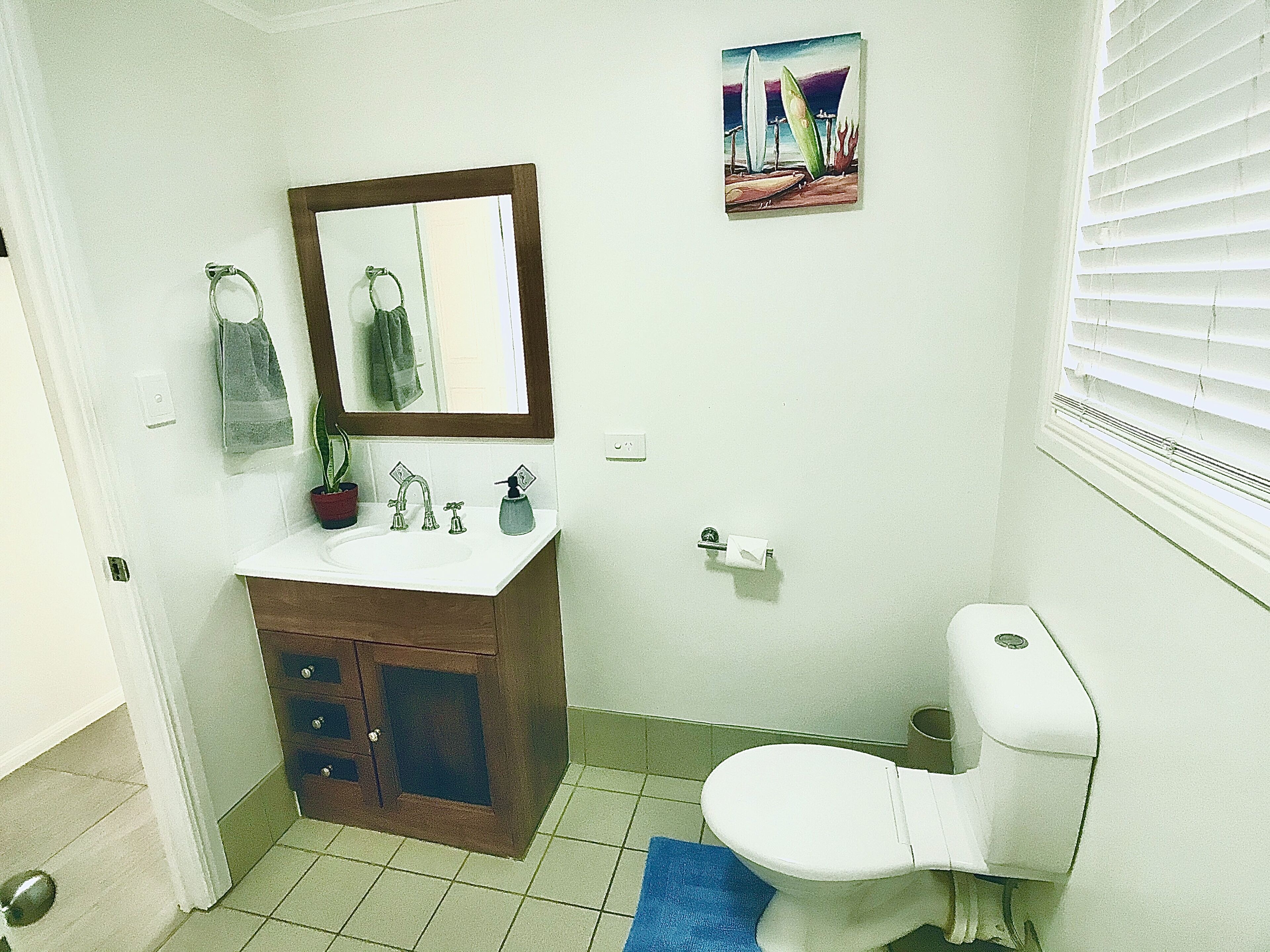 Aloha Alex Beach House Pet-friendly - 450m From the Beach!