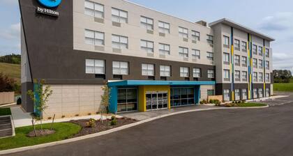 Tru by Hilton Radford, VA