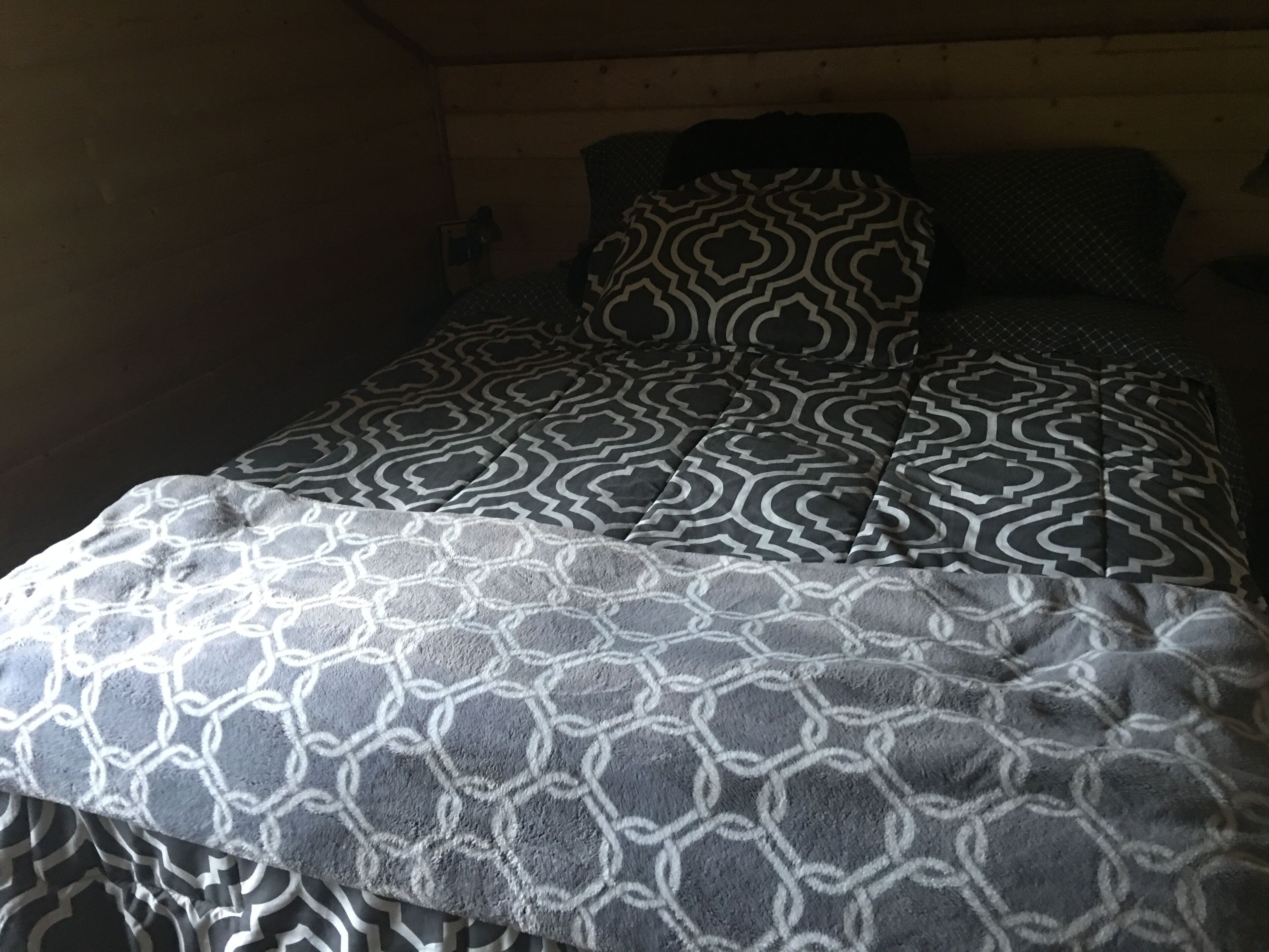 Off Grid, This Custom Cabin is Your Premier Alaskan Destination Experience in Juneau, United States