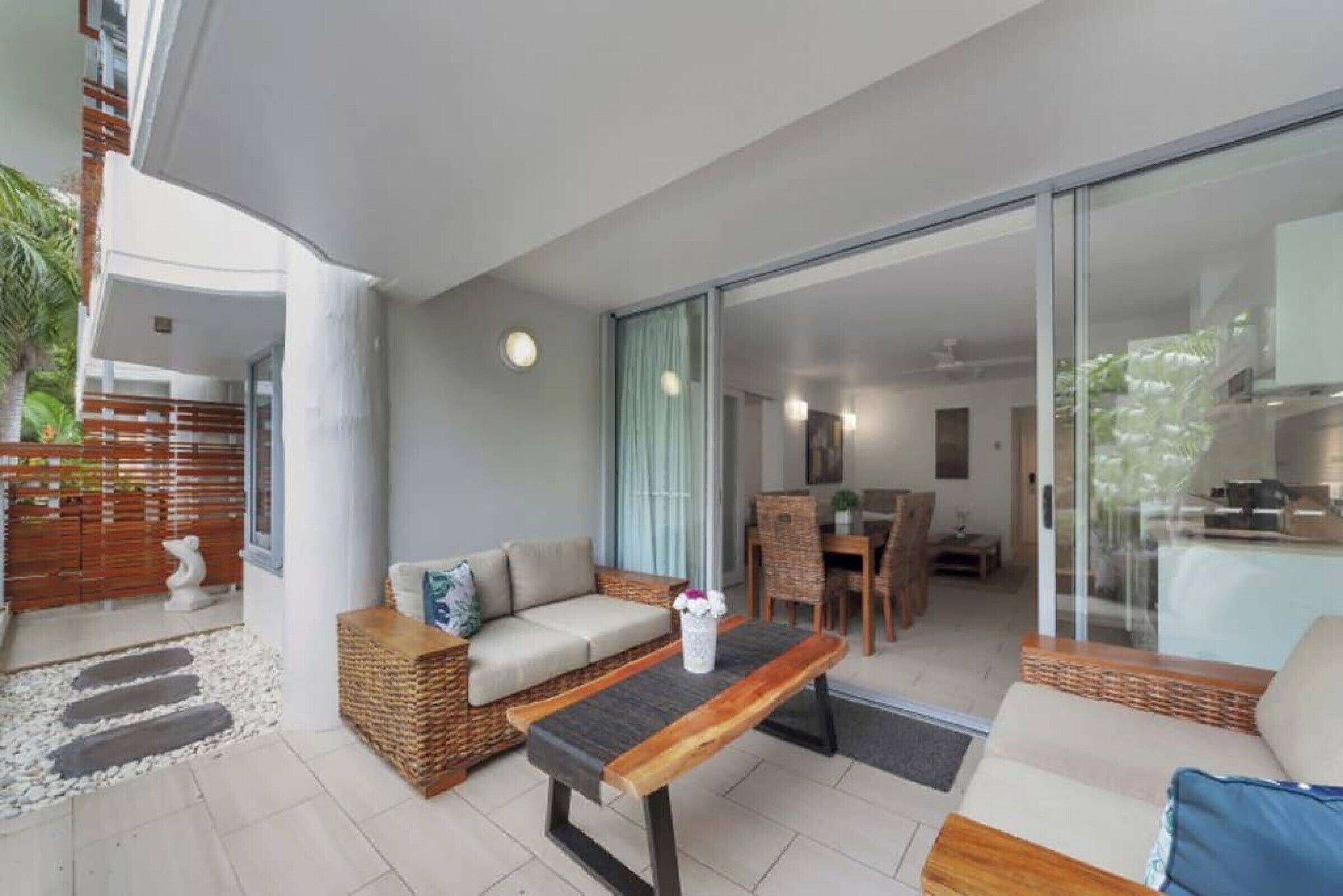 Palm Cove 2204 · Private Apt@drift Palm Cove Sleep 6 Beachfront