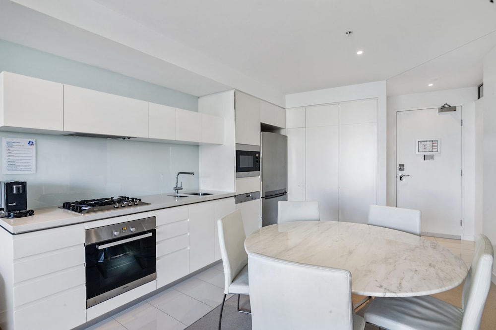 Oracle Resort Private Luxe 2 Bedroom Deals & Reviews (Gold Coast, AUS