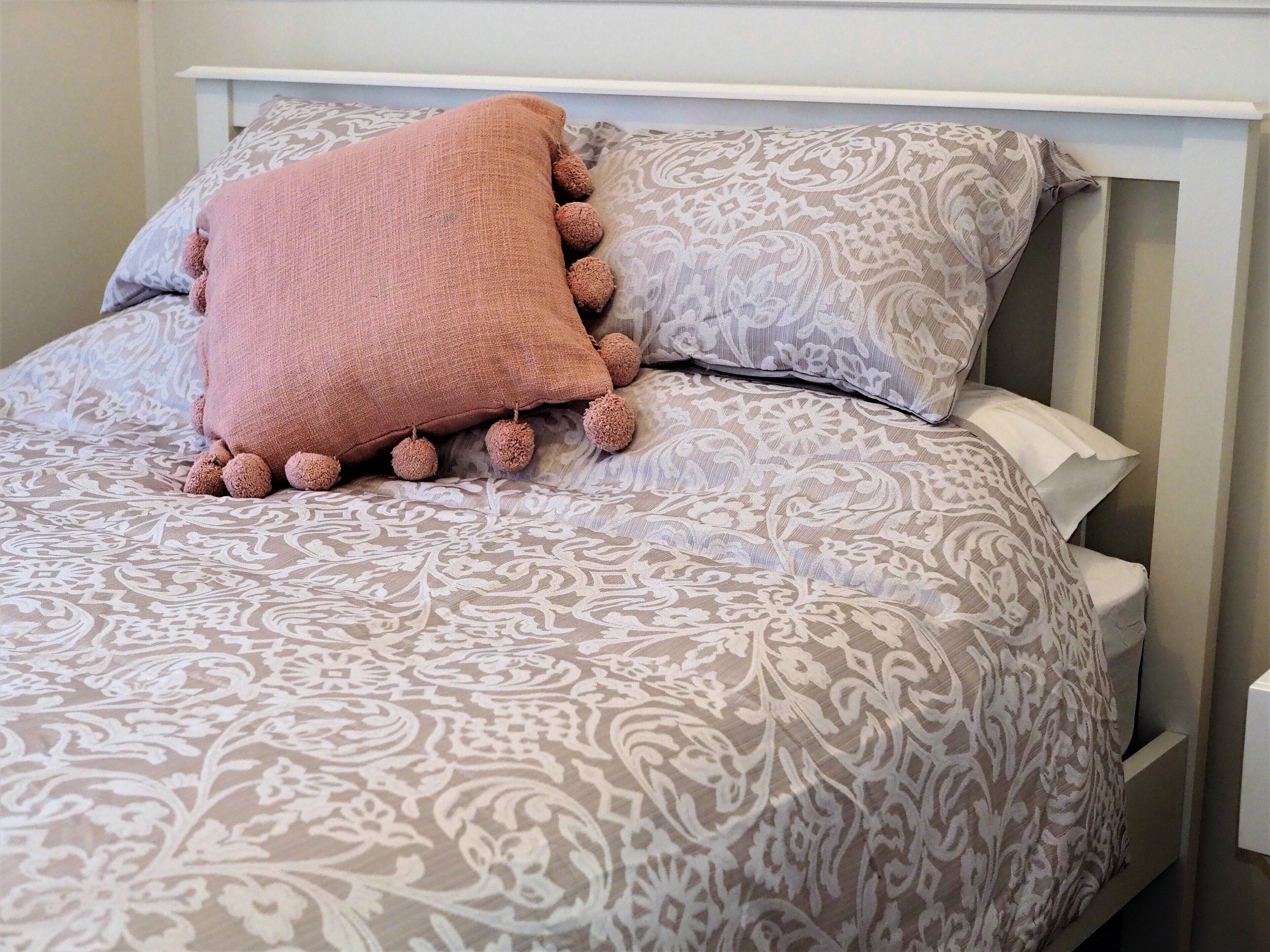 Two Minutes Walk From the CBD