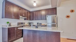 Microwave, dishwasher, cookware/dishes/utensils