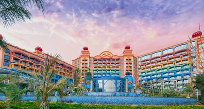 Dolphin Bay Hotel