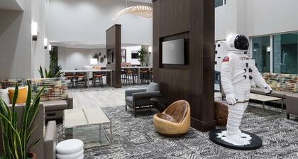 Hampton Inn & Suites Cape Canaveral Cruise Port