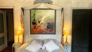 Egyptian cotton sheets, premium bedding, individually decorated